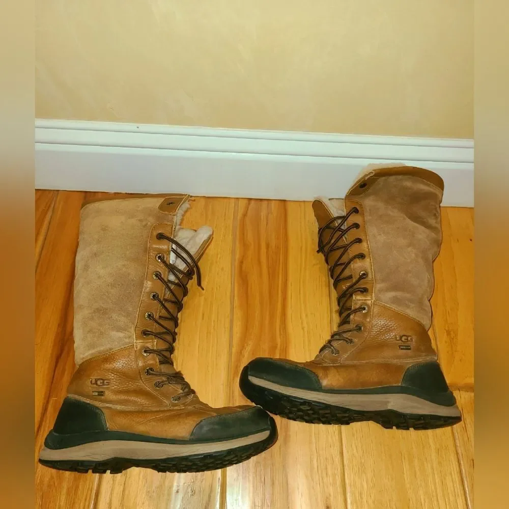 UGG Adirondack Tall Foldover Winter Snow Shearling Brown Tall Boots Size 8